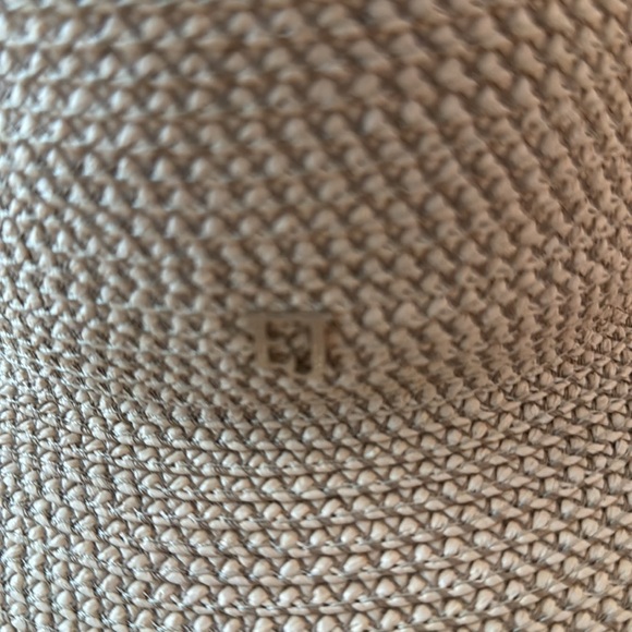 Eric Javits Squishee Bucket Hat - Picture 4 of 4